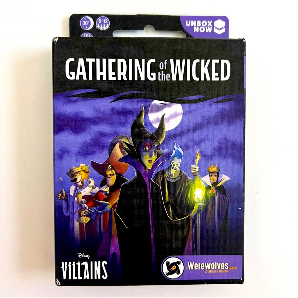 Disney VILLIANS Gathering of the Wicked Werewolves Game of Millers Hollow NEW